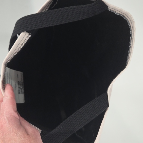 The Hunger Games Peeta's Bakery Cream Tote Bag - Picture 10 of 16